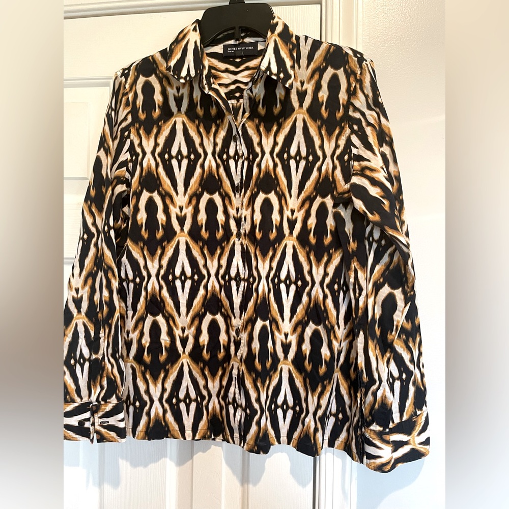 Jones New York women’s gold patterned button down blouse size Large